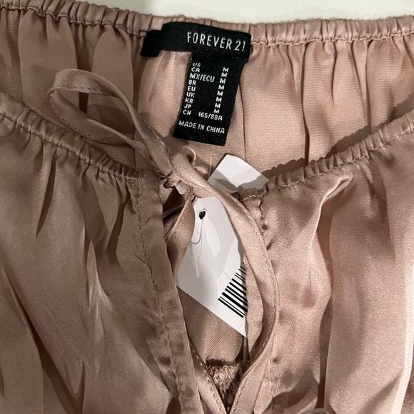 Forever 21 Pink Ruffle Crop Top - Picture 11 of 12